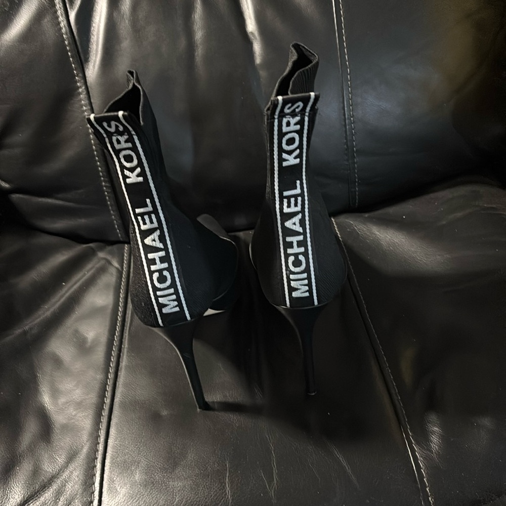 Michael Kors Black Heeled Boots Sleek and Stylish
